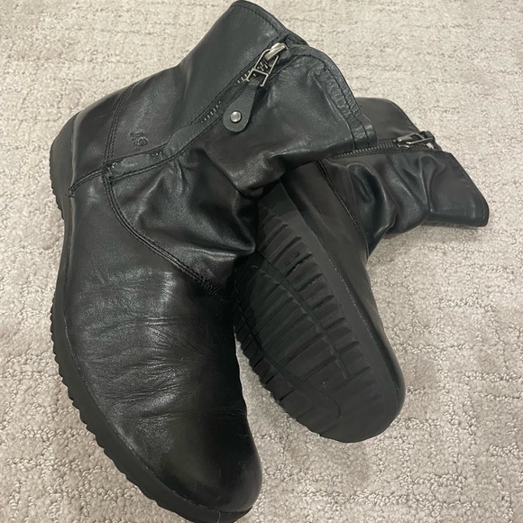 Josef Seibel Black Naly Leather Bootie, Size 39 EEUC like new - Picture 5 of 10